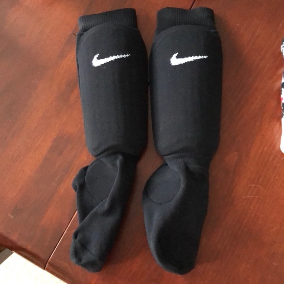 nike youth shin guard socks